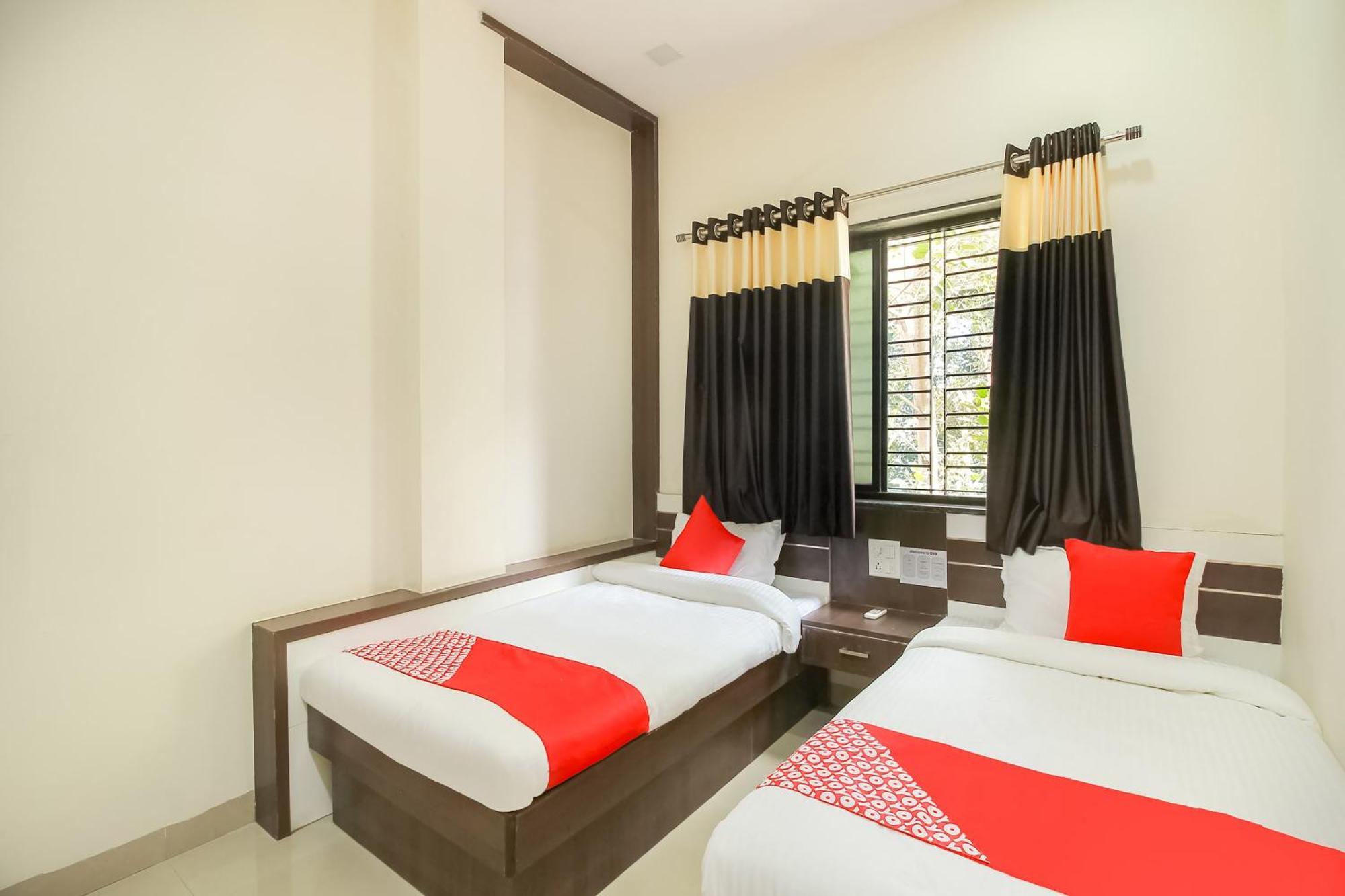 Hotel O Unique Inn Dhule Экстерьер фото