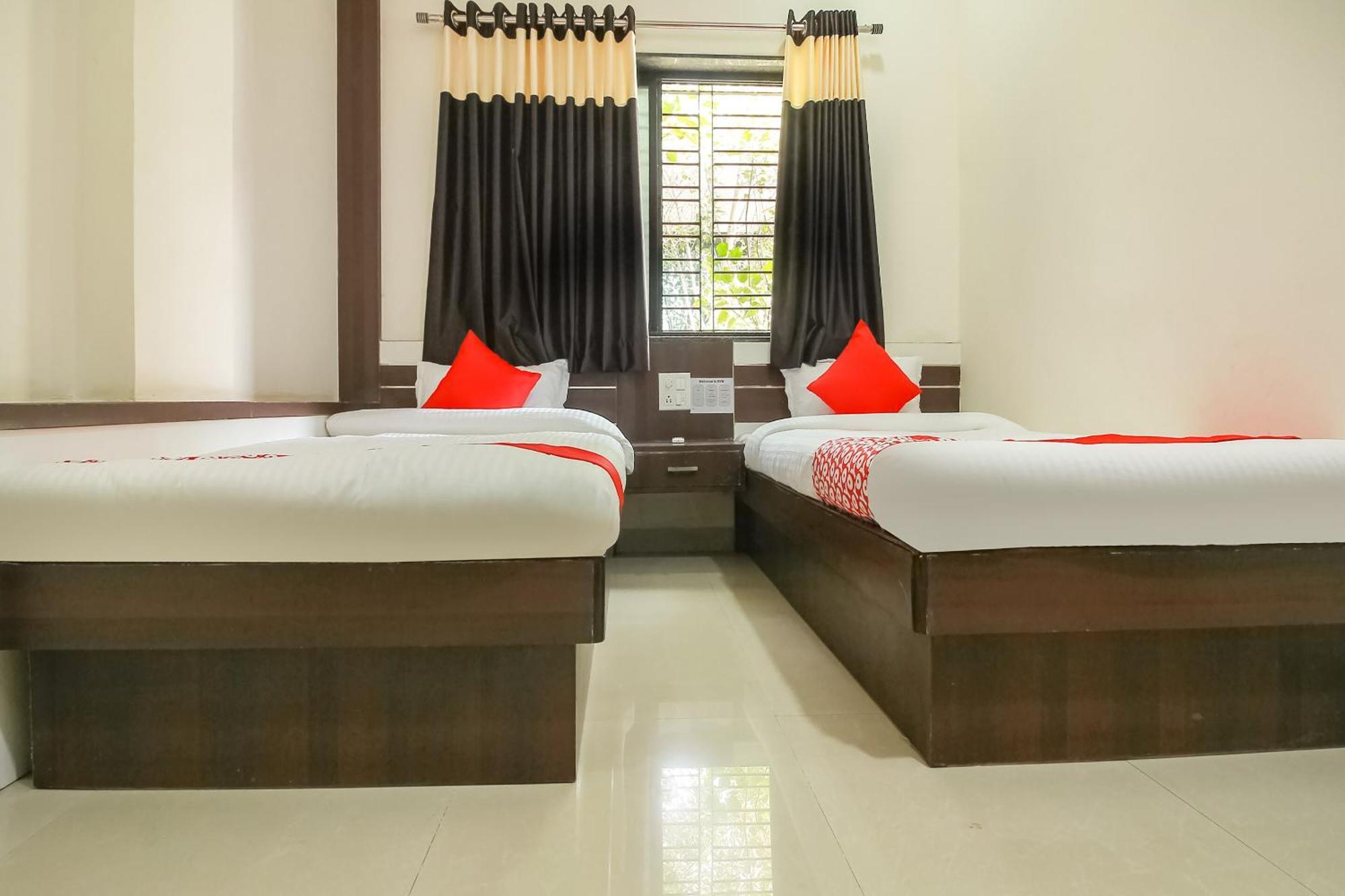 Hotel O Unique Inn Dhule Экстерьер фото